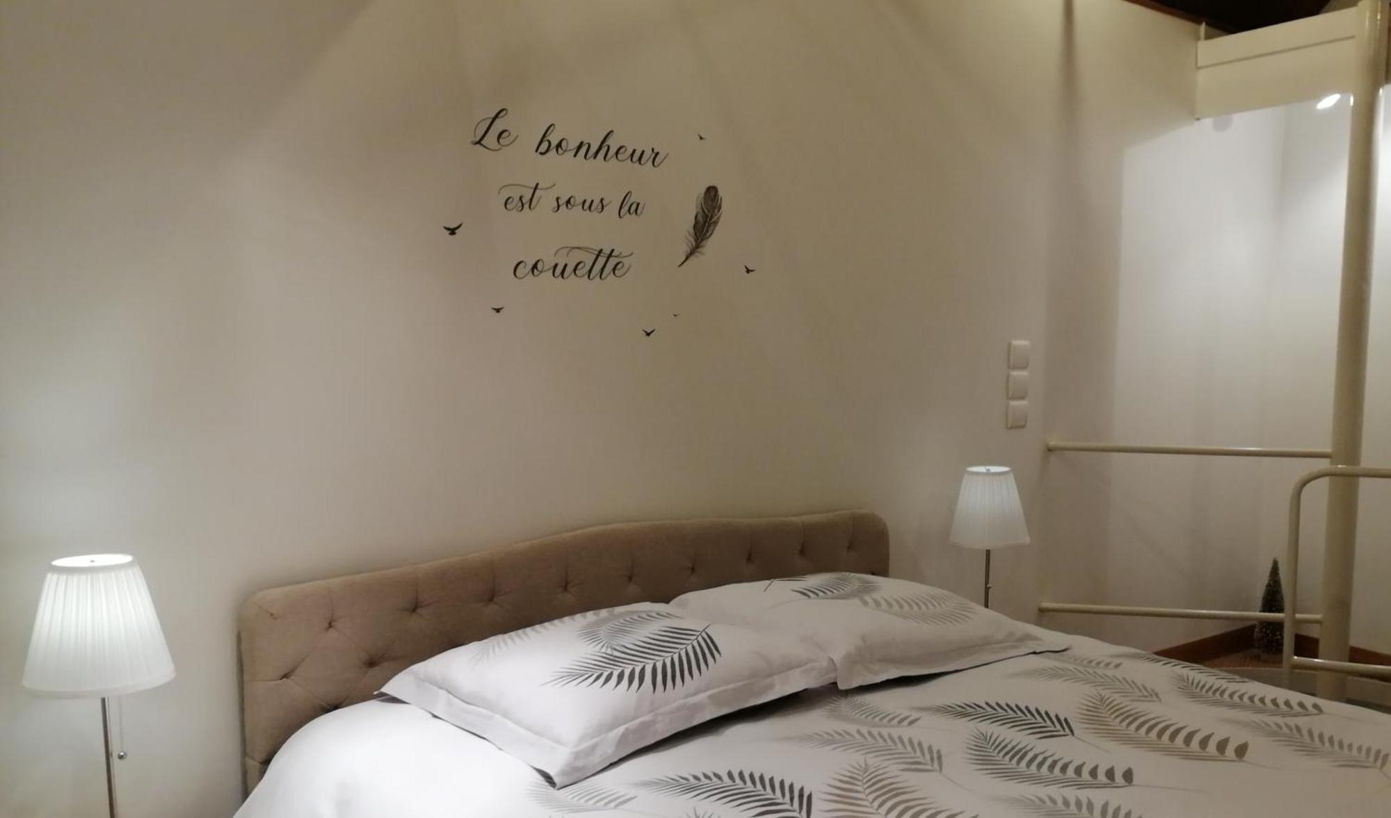 Aux Vieilles Murailles • Charmante Maison & Cour มอร์เล ภายนอก รูปภาพ